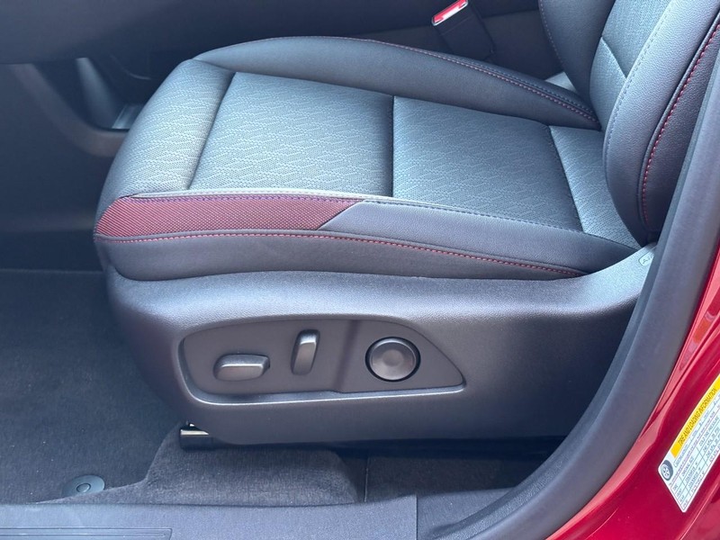 Chevrolet Equinox Vehicle Image 21