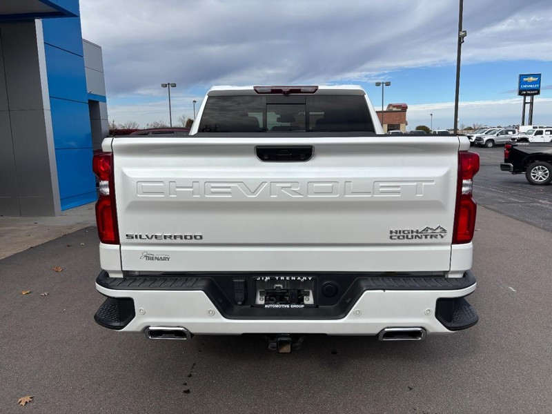 Chevrolet Silverado 1500 Vehicle Full-screen Gallery Image 05