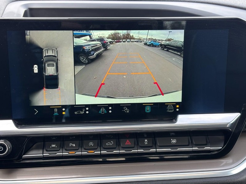 Chevrolet Silverado 1500 Vehicle Full-screen Gallery Image 21