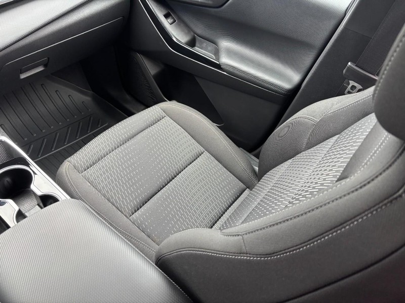 Chevrolet Equinox Vehicle Full-screen Gallery Image 14