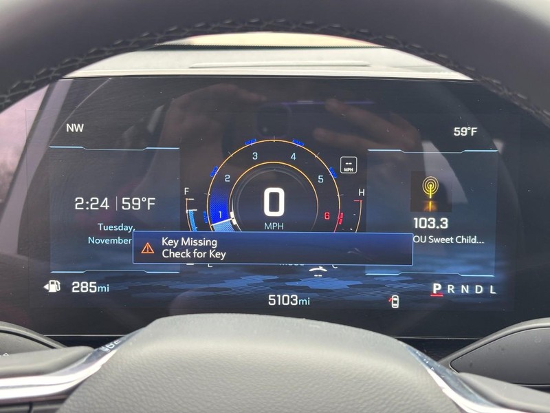 Chevrolet Equinox Vehicle Full-screen Gallery Image 18