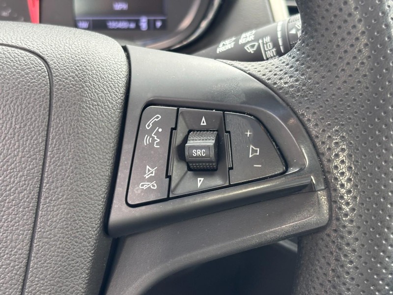 Chevrolet Trax Vehicle Image 16