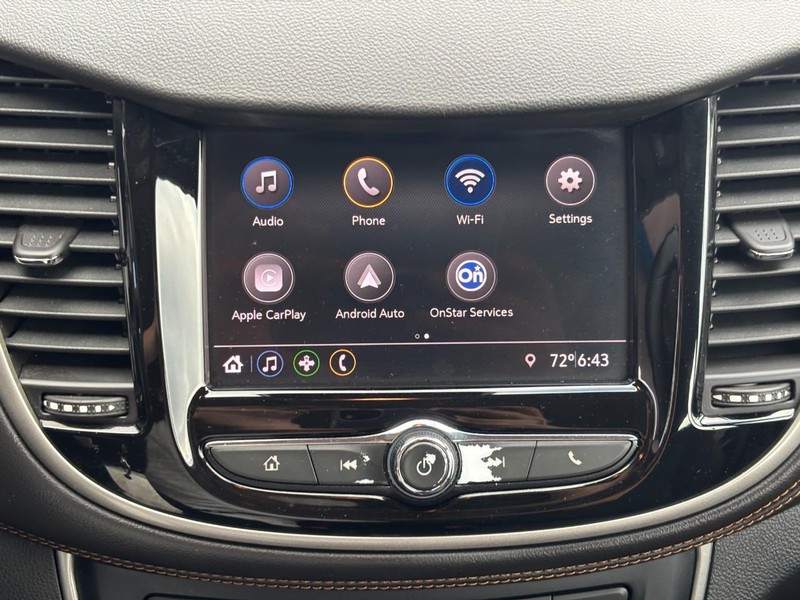 Chevrolet Trax Vehicle Image 18