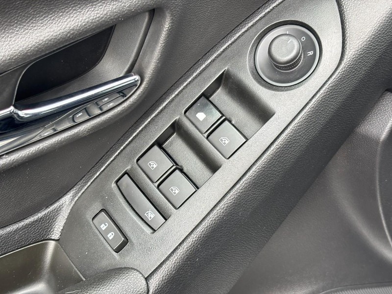 Chevrolet Trax Vehicle Image 21