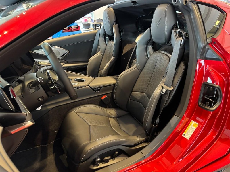 Chevrolet Corvette Vehicle Image 06