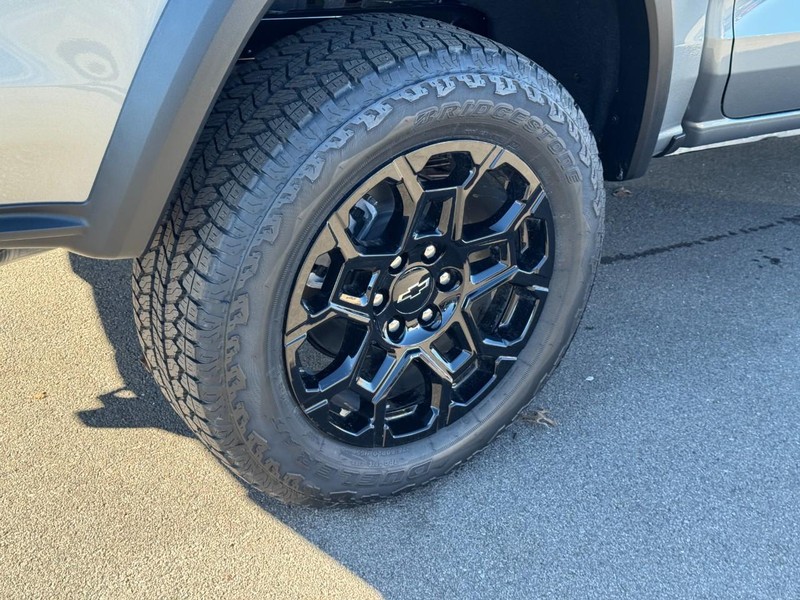 Chevrolet Colorado Vehicle Image 04
