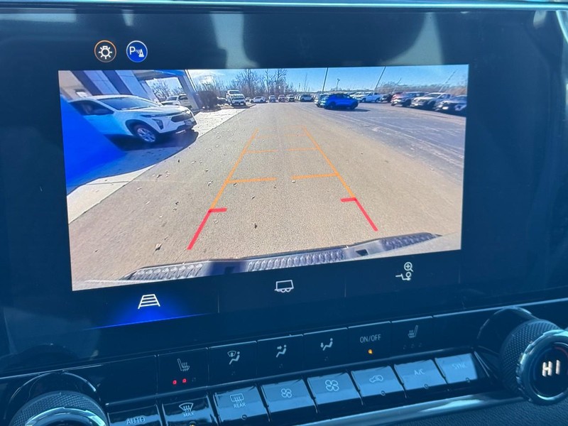 Chevrolet Colorado Vehicle Image 17