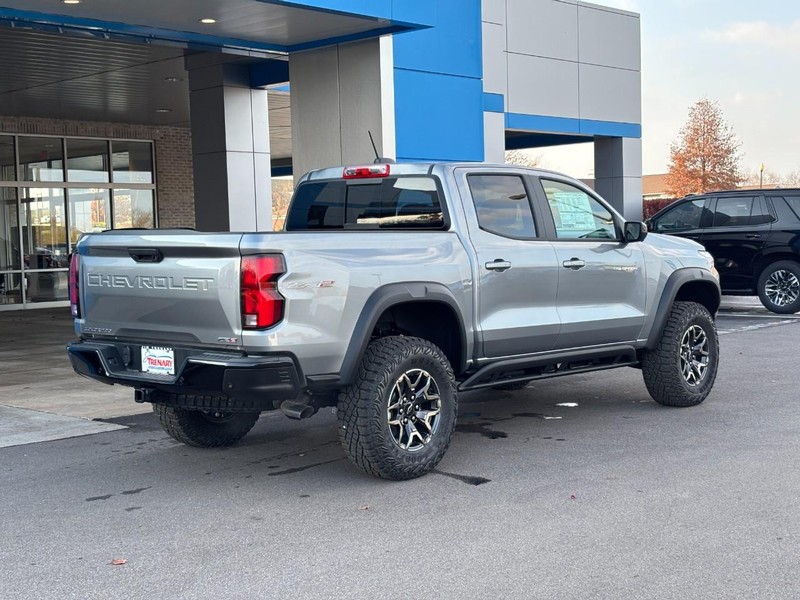 Chevrolet Colorado Vehicle Image 03