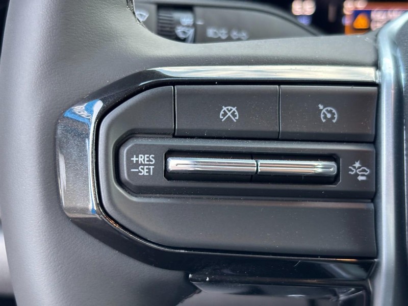 Chevrolet Colorado Vehicle Image 11