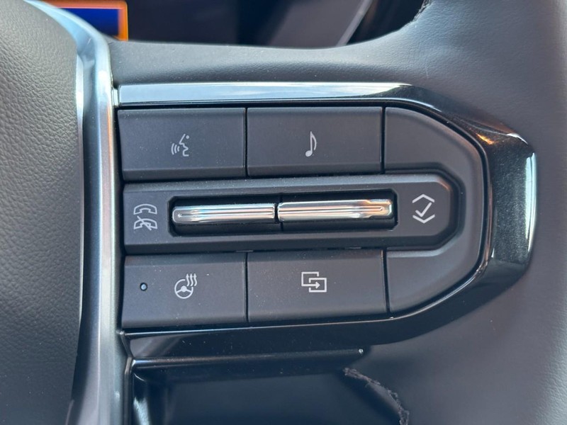 Chevrolet Colorado Vehicle Image 12