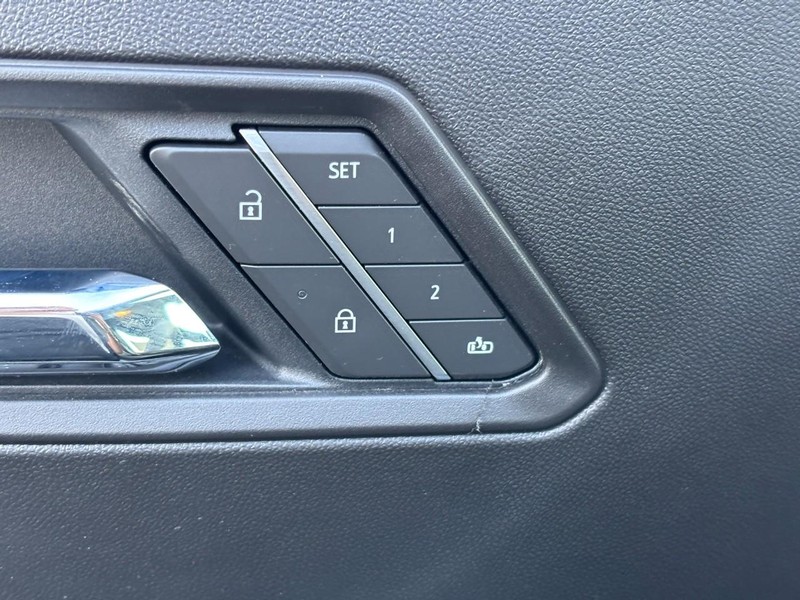 Chevrolet Colorado Vehicle Image 18