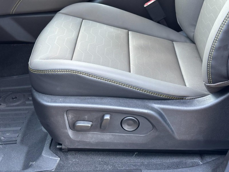 Chevrolet Colorado Vehicle Image 19