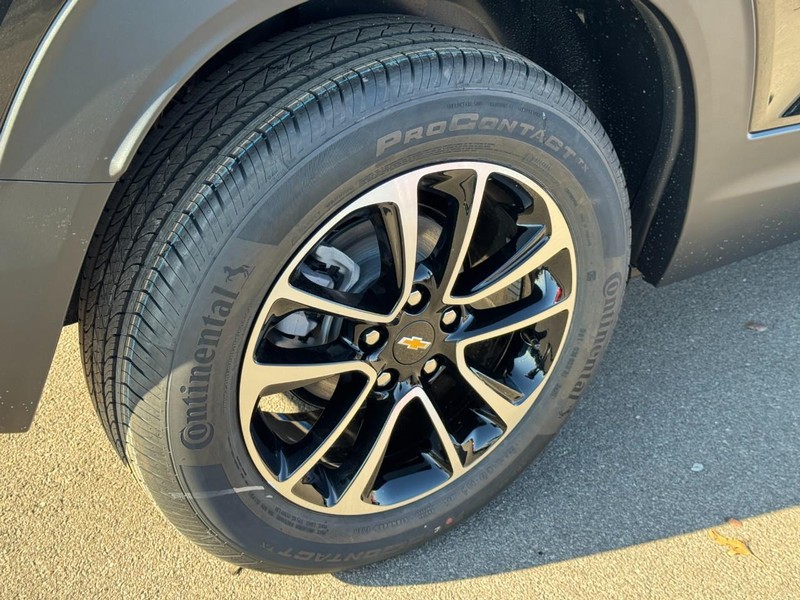 Chevrolet TrailBlazer Vehicle Image 04