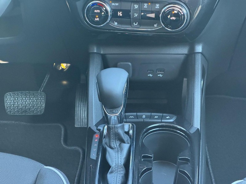 Chevrolet TrailBlazer Vehicle Image 09