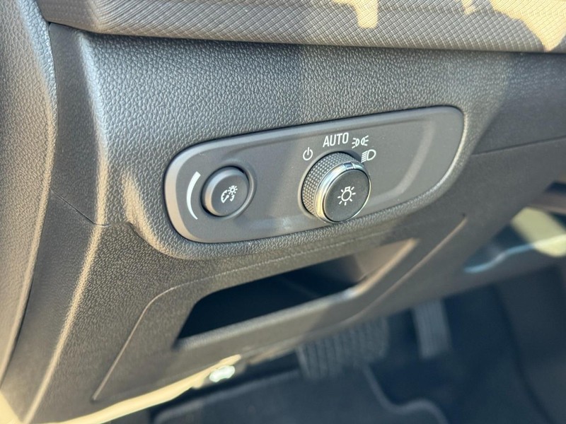 Chevrolet TrailBlazer Vehicle Image 11