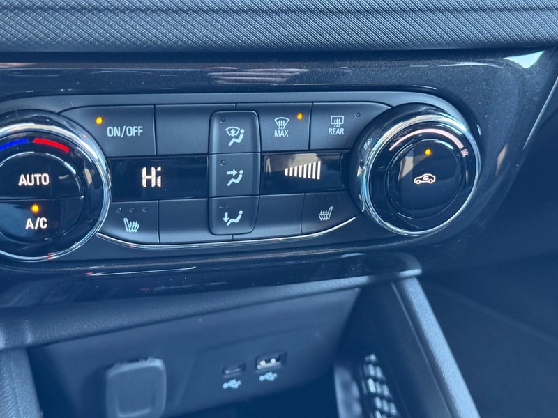 Chevrolet TrailBlazer Vehicle Image 14