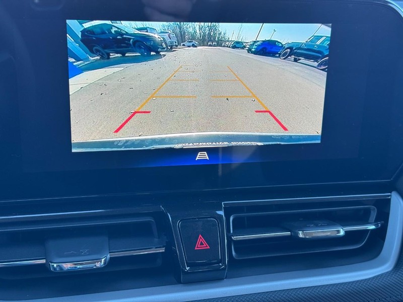 Chevrolet TrailBlazer Vehicle Image 16