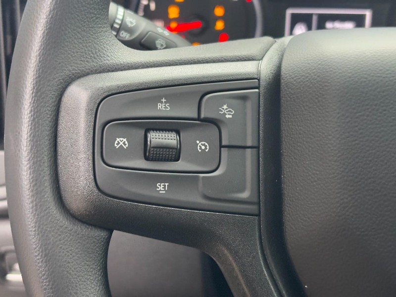 Chevrolet Silverado 1500 Vehicle Image 11