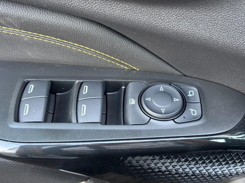 Chevrolet Trax Vehicle Image 18