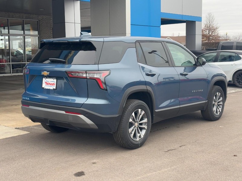 Chevrolet Equinox Vehicle Image 03