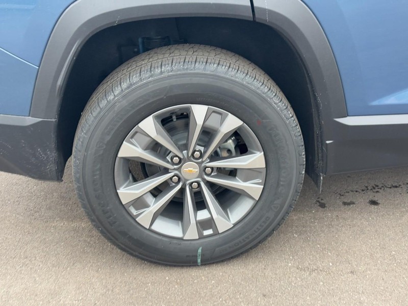 Chevrolet Equinox Vehicle Image 04