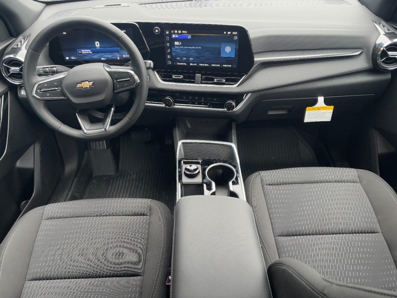 Chevrolet Equinox Vehicle Image 06