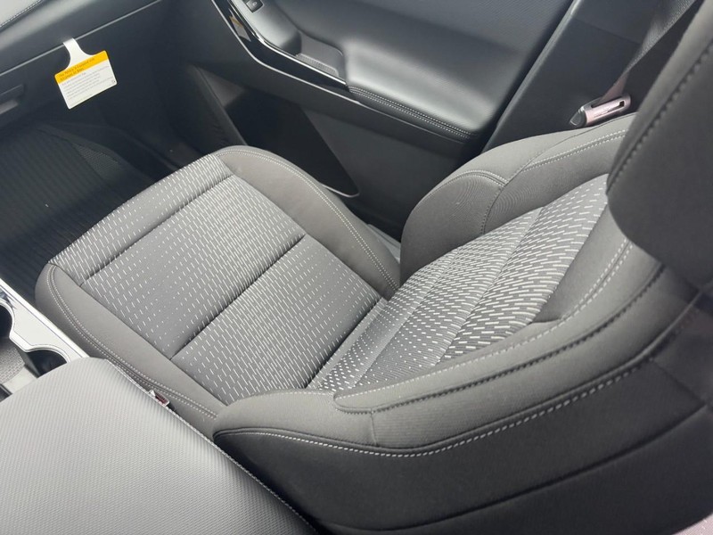 Chevrolet Equinox Vehicle Image 09