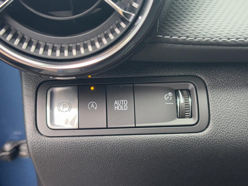 Chevrolet Equinox Vehicle Image 10