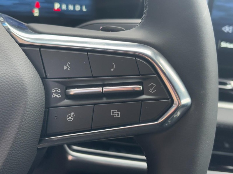 Chevrolet Equinox Vehicle Image 12