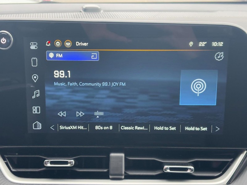 Chevrolet Equinox Vehicle Image 14