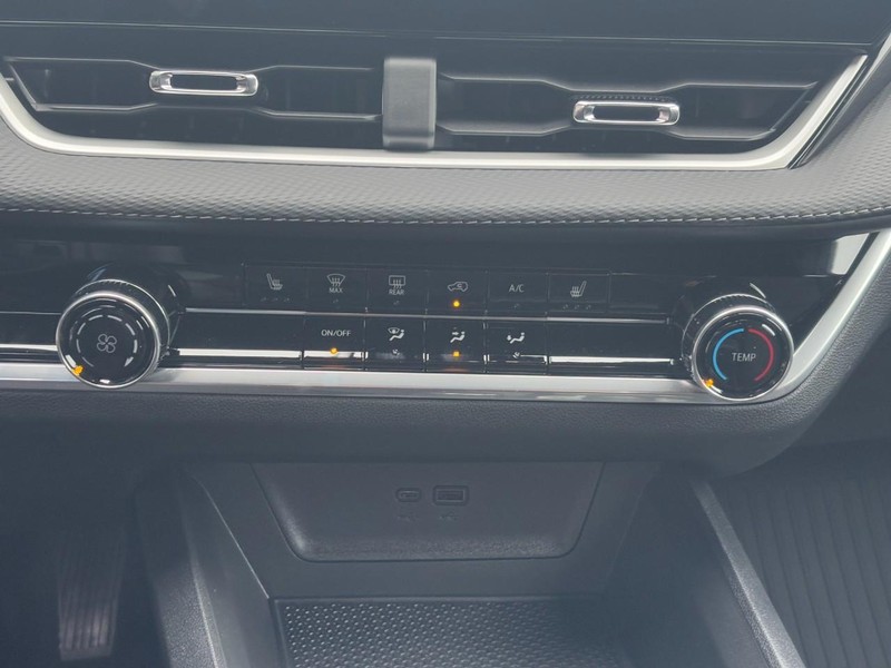 Chevrolet Equinox Vehicle Image 16