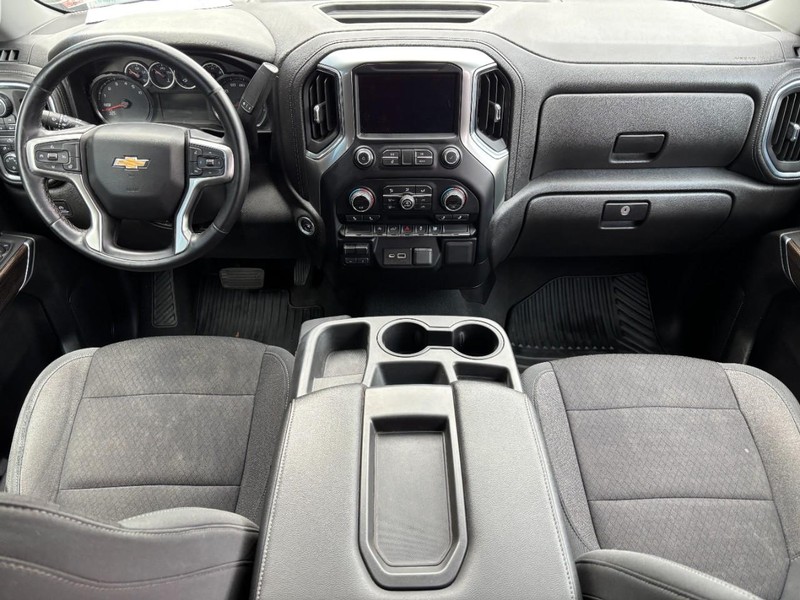 Chevrolet Silverado 1500 Vehicle Full-screen Gallery Image 11