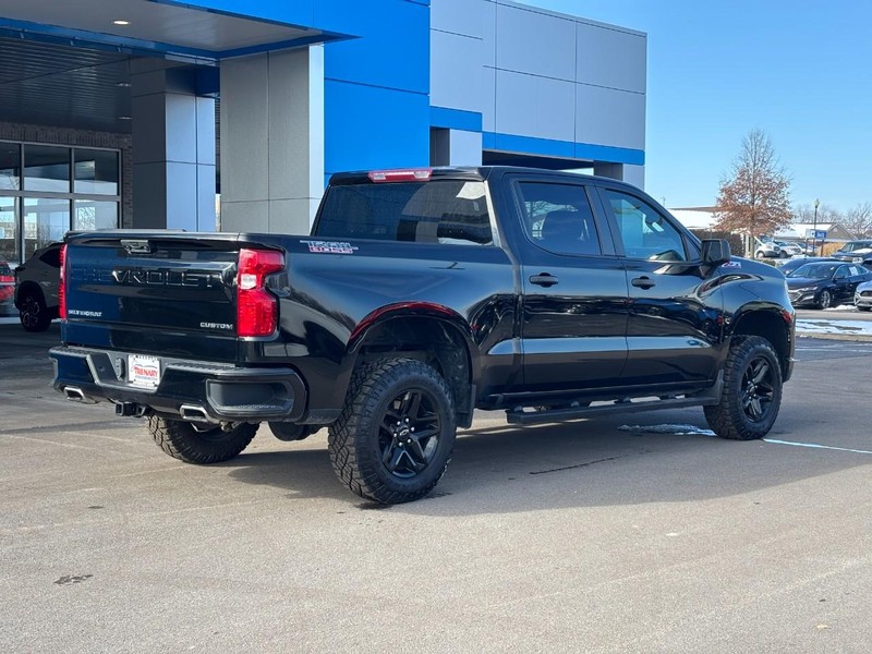 Chevrolet Silverado 1500 Vehicle Image 03