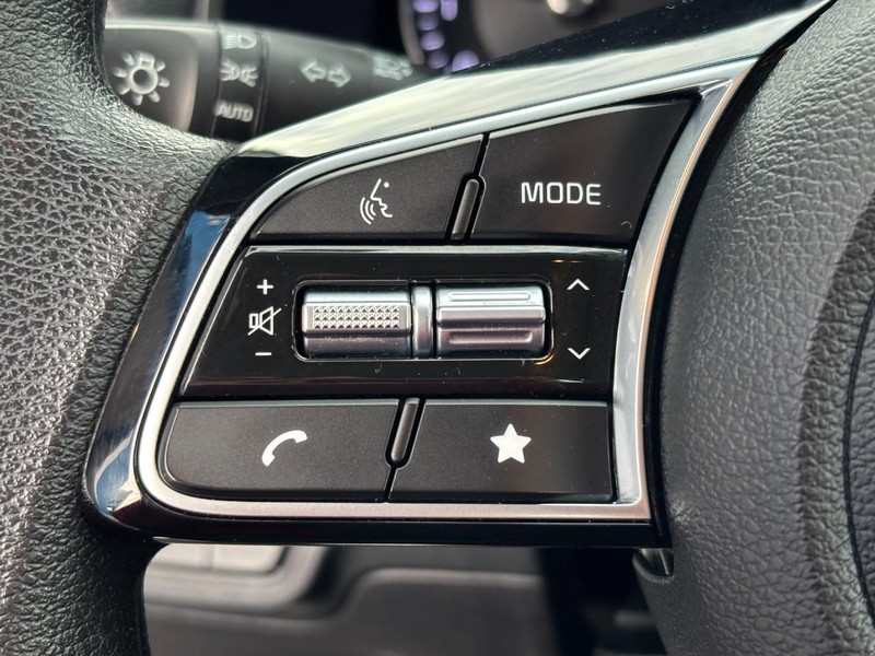 Kia Forte Vehicle Image 17