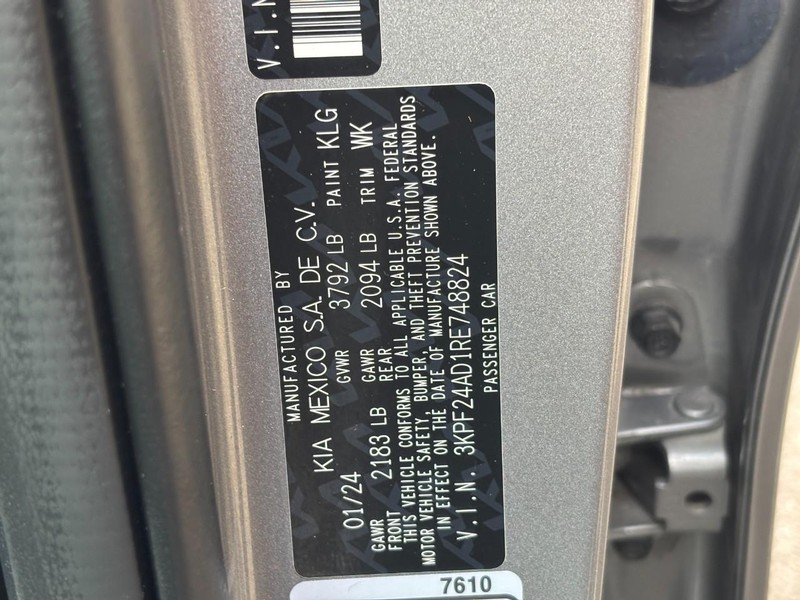 Kia Forte Vehicle Image 25