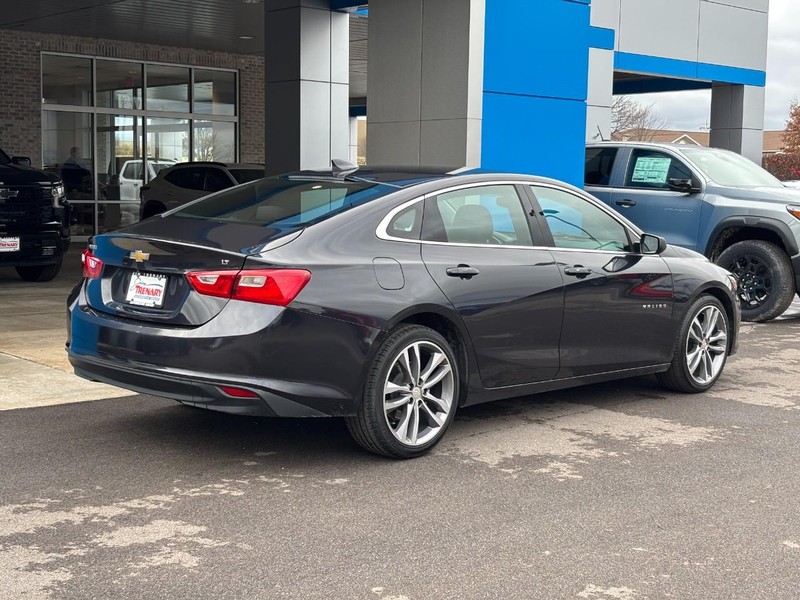 Chevrolet Malibu Vehicle Full-screen Gallery Image 03