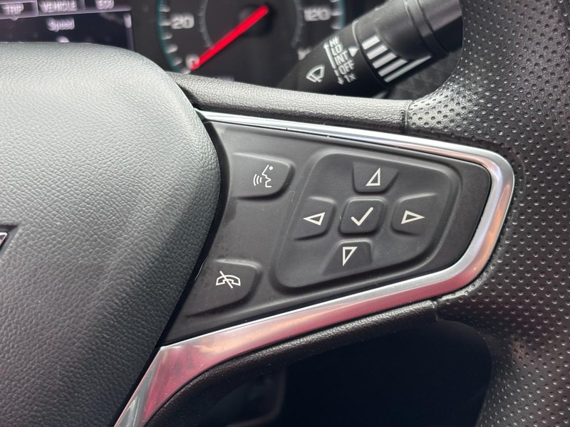 Chevrolet Malibu Vehicle Full-screen Gallery Image 18