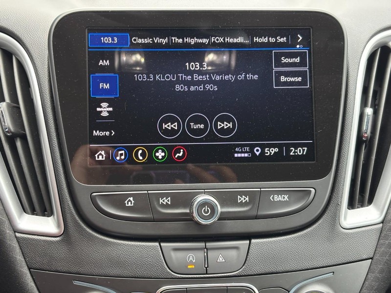 Chevrolet Malibu Vehicle Full-screen Gallery Image 20