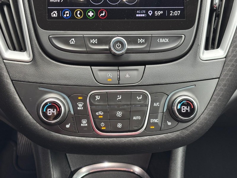 Chevrolet Malibu Vehicle Full-screen Gallery Image 22