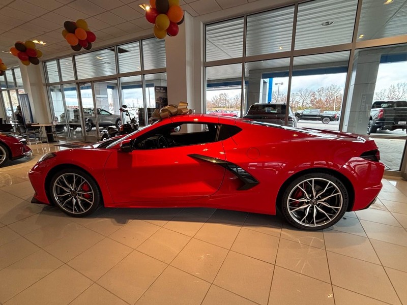 Chevrolet Corvette Vehicle Image 02