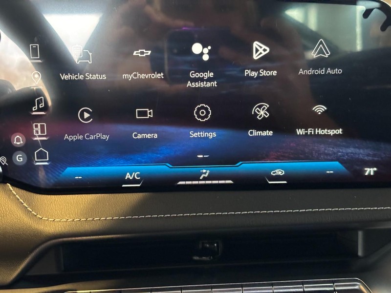 Chevrolet Corvette Vehicle Image 11