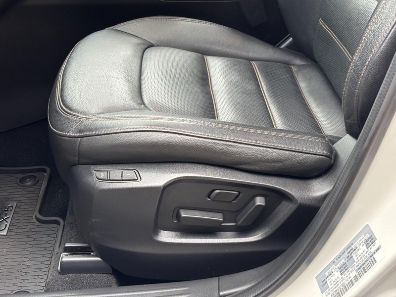Mazda CX-5 Vehicle Image 24