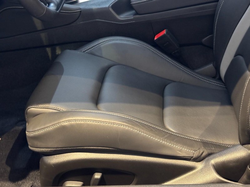 Chevrolet Camaro Vehicle Image 15