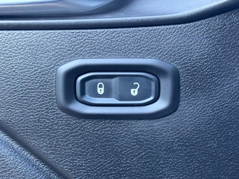 Jeep Wrangler Vehicle Image 24