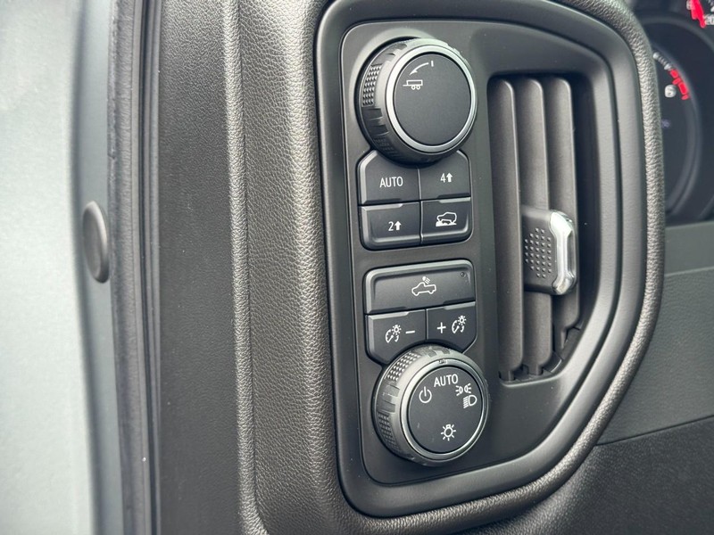 Chevrolet Silverado 1500 Vehicle Image 13