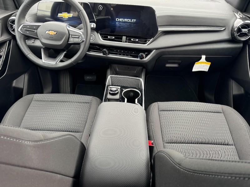 Chevrolet Equinox Vehicle Image 06