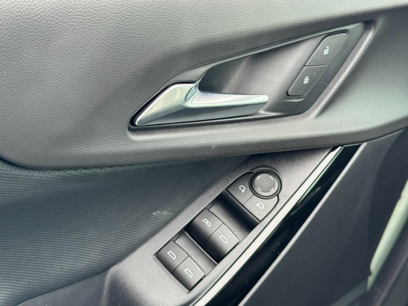 Chevrolet Equinox Vehicle Image 10