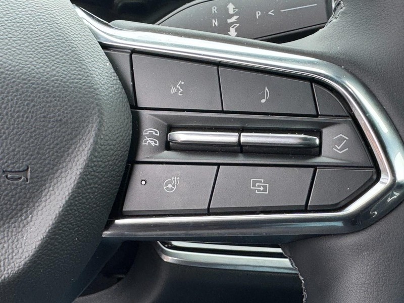 Chevrolet Equinox Vehicle Image 14