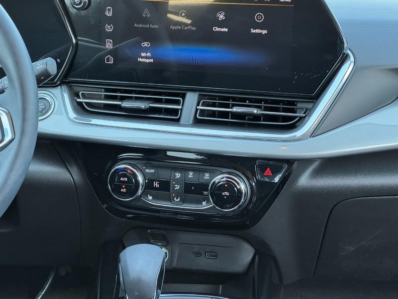 Chevrolet Trax Vehicle Image 08