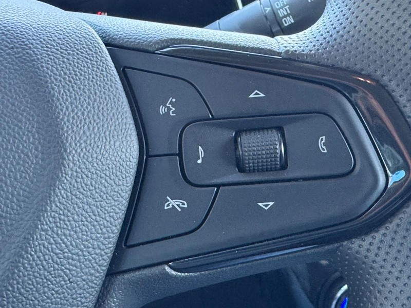 Chevrolet TrailBlazer Vehicle Image 14